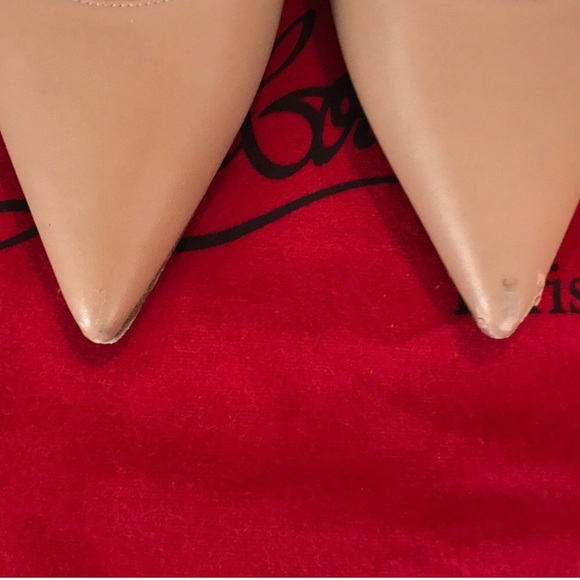 💯authentic Christian louboutin Apostrophy pump - Picture 3 of 7